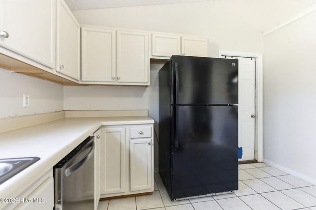 106 N Ivy Drive, Hubert, NC 28539