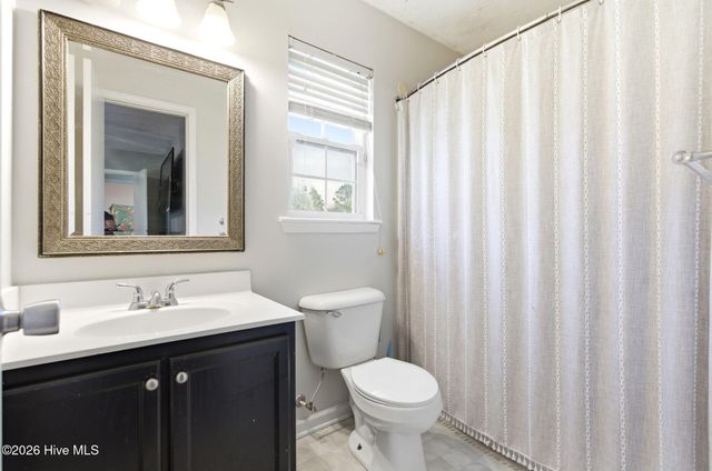 106 N Ivy Drive, Hubert, NC 28539