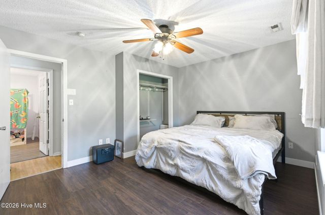 106 N Ivy Drive, Hubert, NC 28539