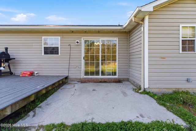 106 N Ivy Drive, Hubert, NC 28539