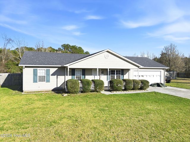 106 N Ivy Drive, Hubert, NC 28539