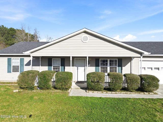 106 N Ivy Drive, Hubert, NC 28539