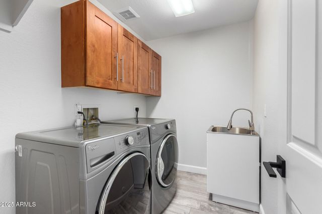 9159 E TOPEKA Drive, Scottsdale, AZ 85255