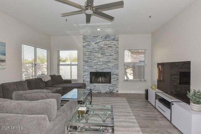 9159 E TOPEKA Drive, Scottsdale, AZ 85255