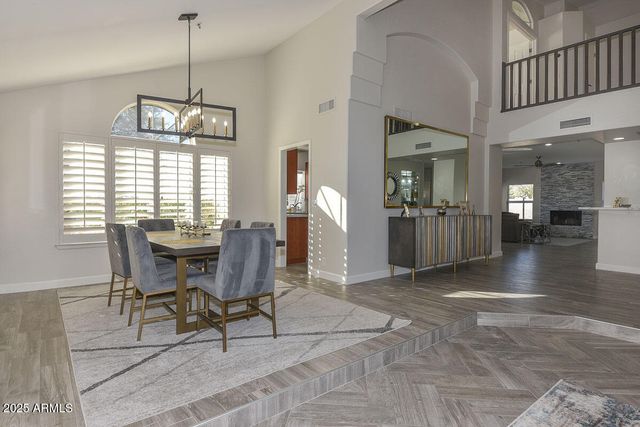 9159 E TOPEKA Drive, Scottsdale, AZ 85255