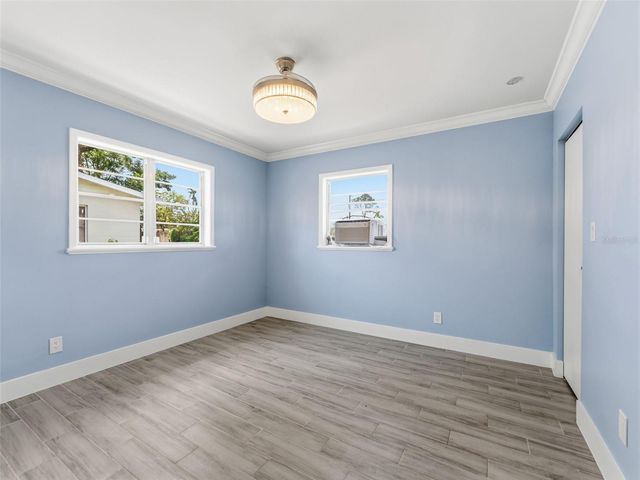 2305 W CRAWFORD STREET, Tampa, FL 33604