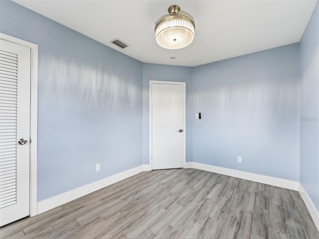 2305 W CRAWFORD STREET, Tampa, FL 33604