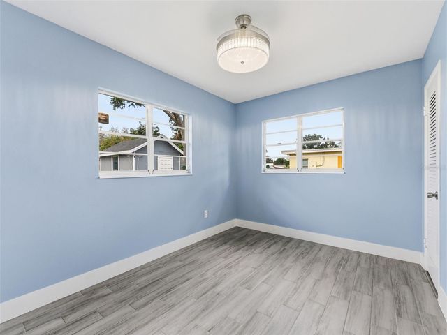 2305 W CRAWFORD STREET, Tampa, FL 33604