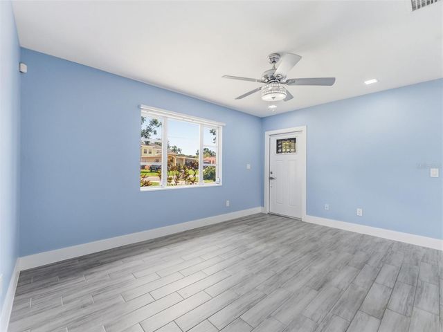 2305 W CRAWFORD STREET, Tampa, FL 33604