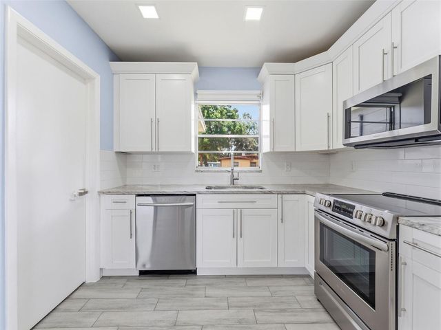 2305 W CRAWFORD STREET, Tampa, FL 33604