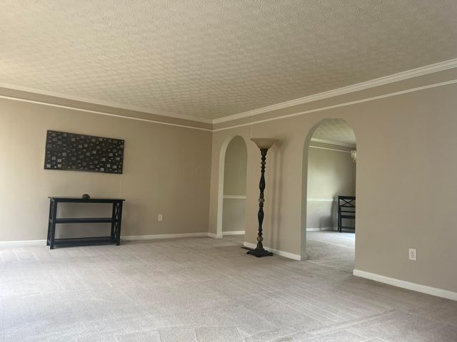 48 Langtree Drive, Pickerington, OH 43147