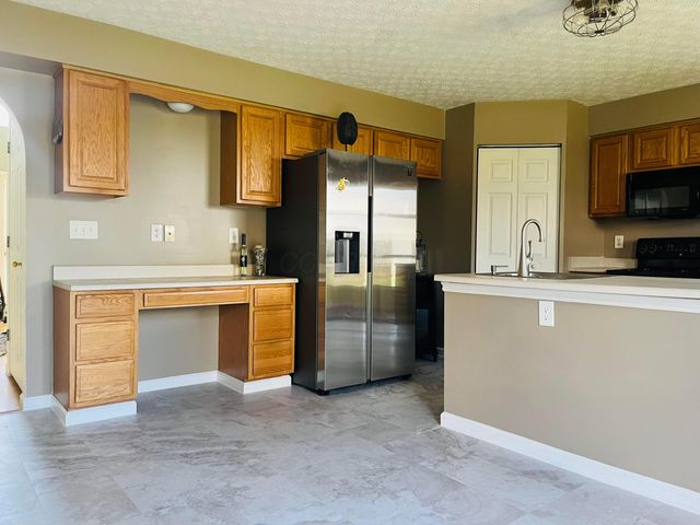 48 Langtree Drive, Pickerington, OH 43147