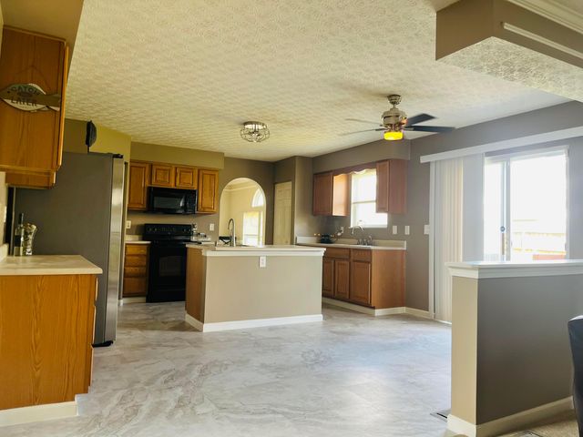48 Langtree Drive, Pickerington, OH 43147