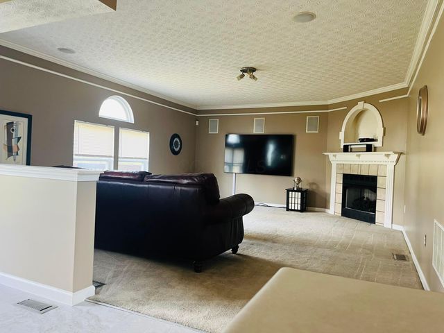48 Langtree Drive, Pickerington, OH 43147