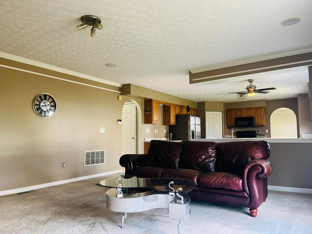 48 Langtree Drive, Pickerington, OH 43147