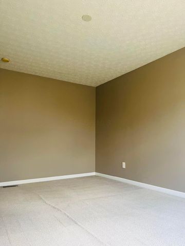 48 Langtree Drive, Pickerington, OH 43147