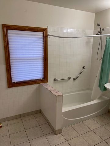 557 N Leamington Avenue, Chicago, IL 60644