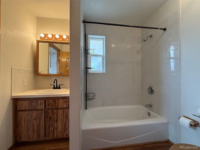 202 Fourteenth St, Alamosa, CO 81101