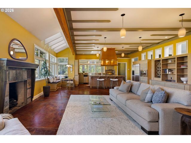 3831 WOODSON Ct, Eugene, OR 97405