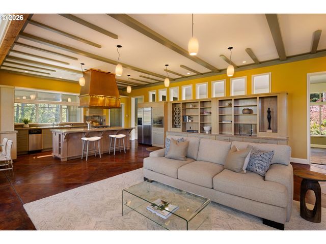 3831 WOODSON Ct, Eugene, OR 97405