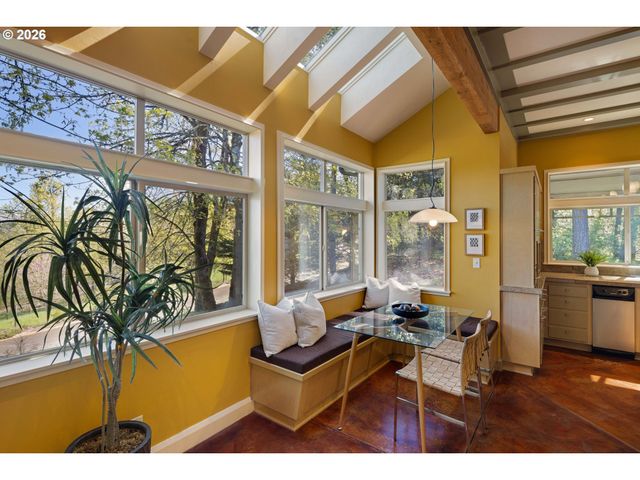 3831 WOODSON Ct, Eugene, OR 97405