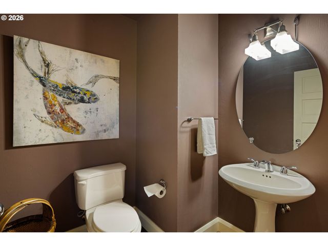 3831 WOODSON Ct, Eugene, OR 97405