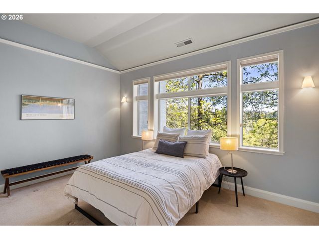 3831 WOODSON Ct, Eugene, OR 97405