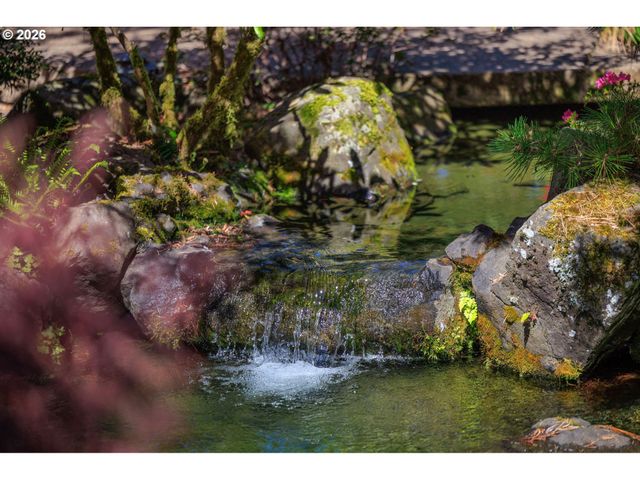 3831 WOODSON Ct, Eugene, OR 97405