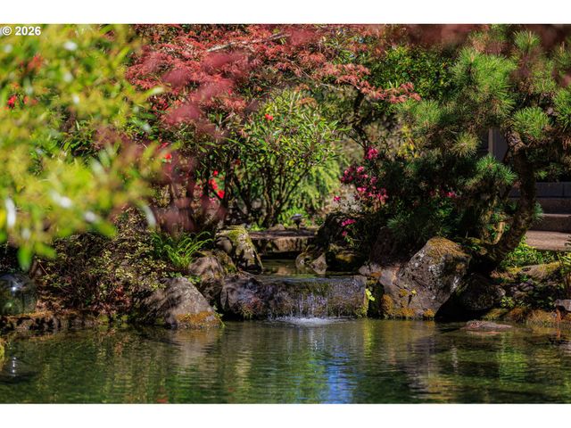 3831 WOODSON Ct, Eugene, OR 97405