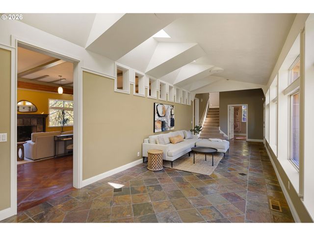 3831 WOODSON Ct, Eugene, OR 97405