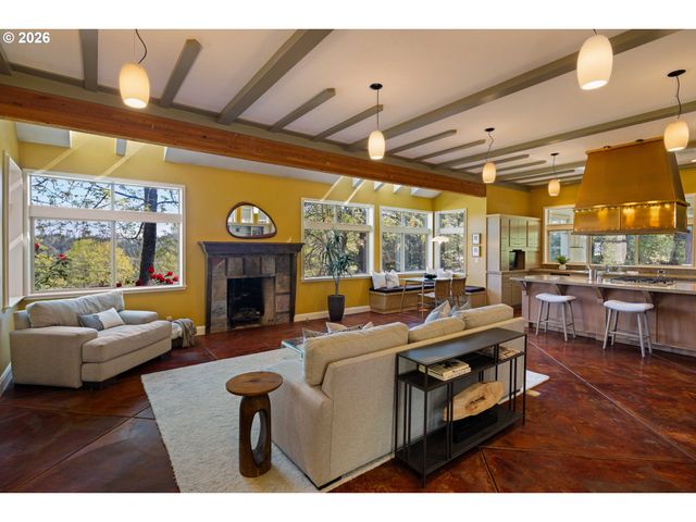 3831 WOODSON Ct, Eugene, OR 97405