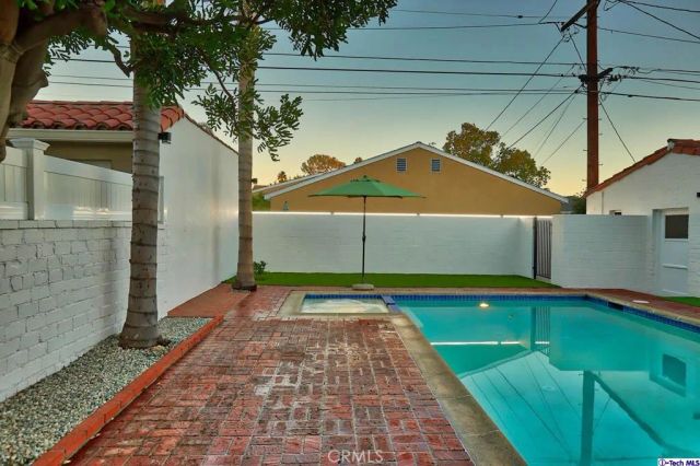 1210 Graynold Avenue, Glendale, CA 91202