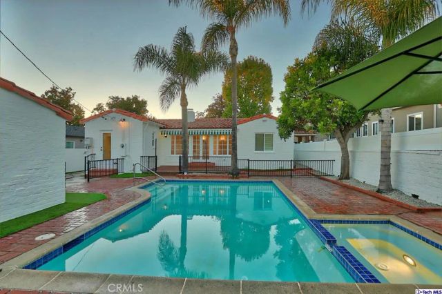 1210 Graynold Avenue, Glendale, CA 91202