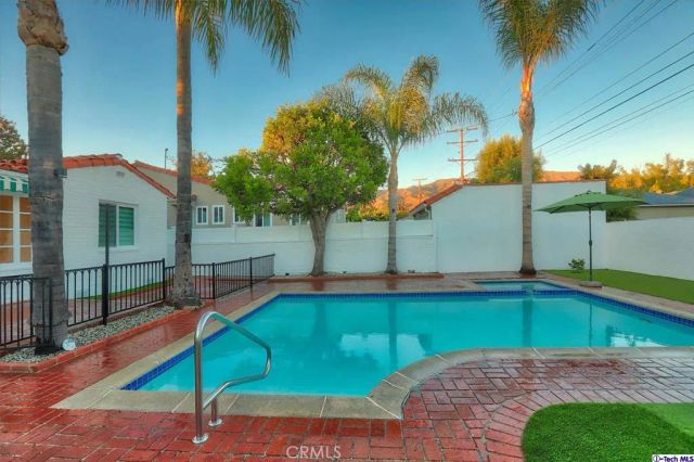 1210 Graynold Avenue, Glendale, CA 91202
