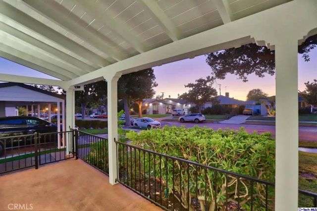 1210 Graynold Avenue, Glendale, CA 91202