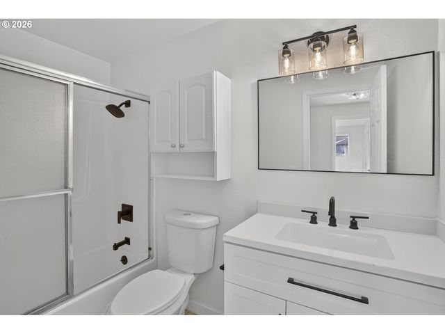 32859 Nw OVERLOOK St, Scappoose, OR 97056