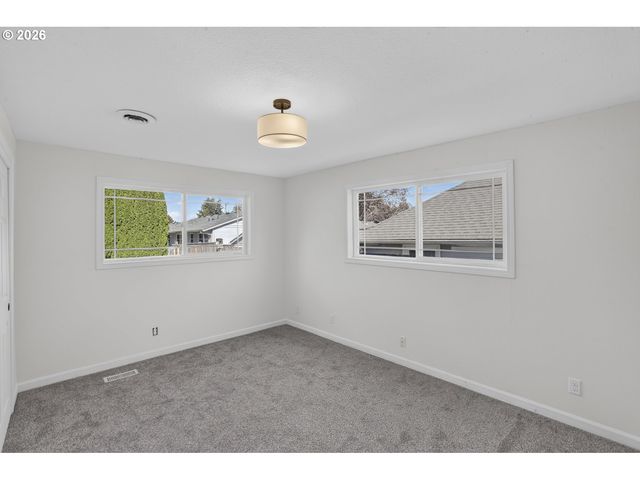 32859 Nw OVERLOOK St, Scappoose, OR 97056