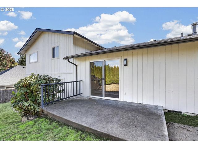 32859 Nw OVERLOOK St, Scappoose, OR 97056