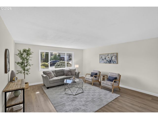 32859 Nw OVERLOOK St, Scappoose, OR 97056