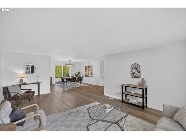 32859 Nw OVERLOOK St, Scappoose, OR 97056