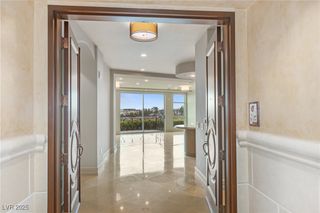 9101 Alta Drive 16, Las Vegas, NV 89145