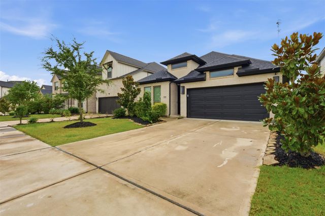 5215 Birch Shadow Drive, Fulshear, TX 77441