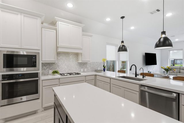 5215 Birch Shadow Drive, Fulshear, TX 77441