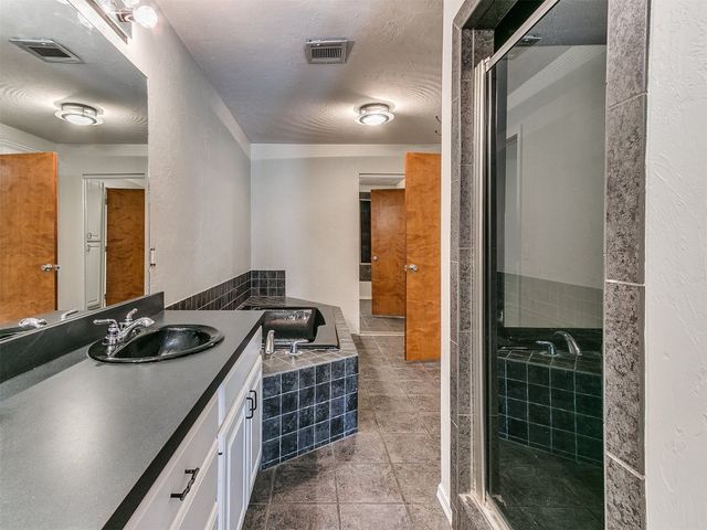 7610 NW 36th Street, Bethany, OK 73008