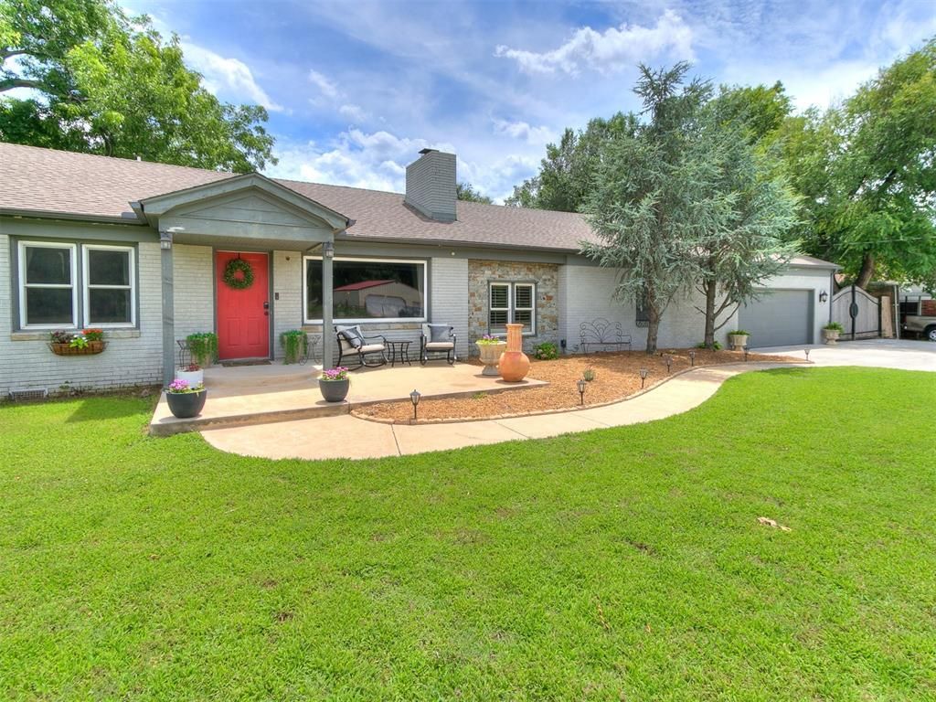 Image 1 of property listing at 7610 NW 36th Street, Bethany, OK 73008