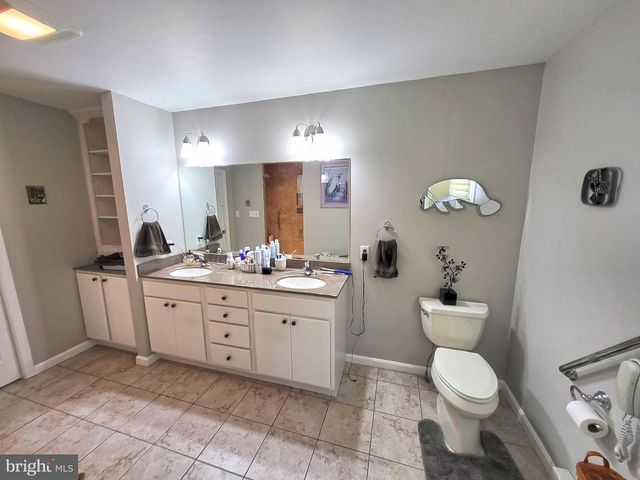 56 SANIBEL LN, Chambersburg, PA 17201