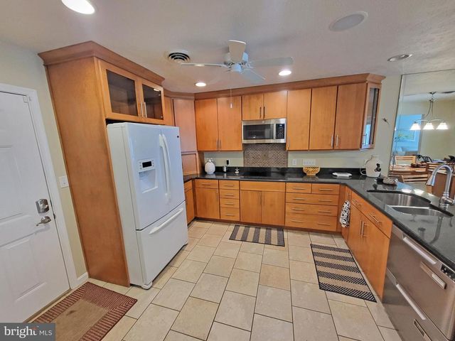 56 SANIBEL LN, Chambersburg, PA 17201