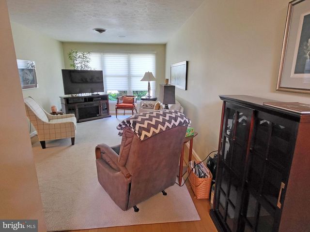 56 SANIBEL LN, Chambersburg, PA 17201