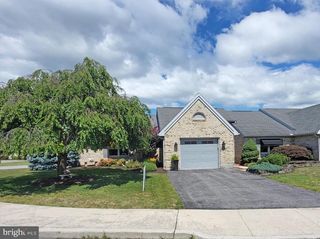 56 SANIBEL LN, Chambersburg, PA 17201