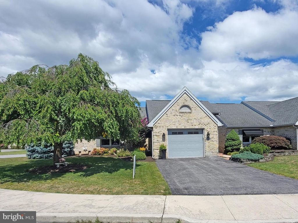 56 SANIBEL LN, Chambersburg, PA 17201